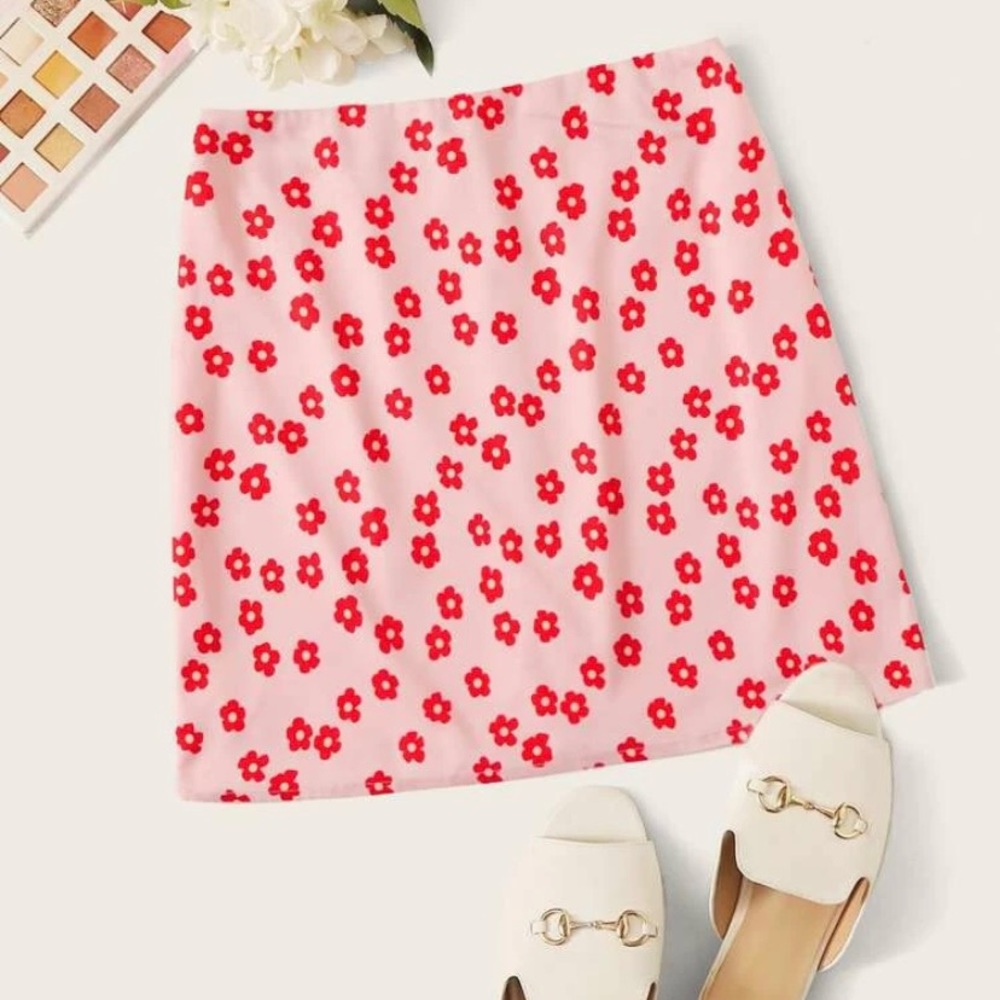 Cute pink floral skirt !